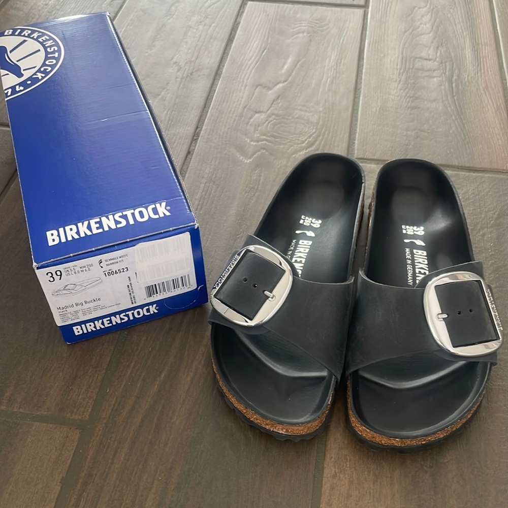 Birkenstock NWT Madrid Big Buckle 39 black narrow fit